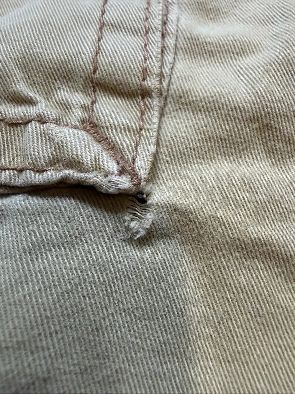 American Eagle Outfitters Beige Cargo Shorts - Casual Utility